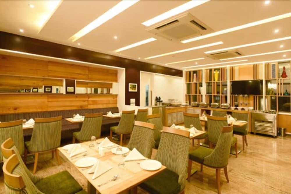 Gcc North Side Hotel Mira-Bhayandar Buitenkant foto