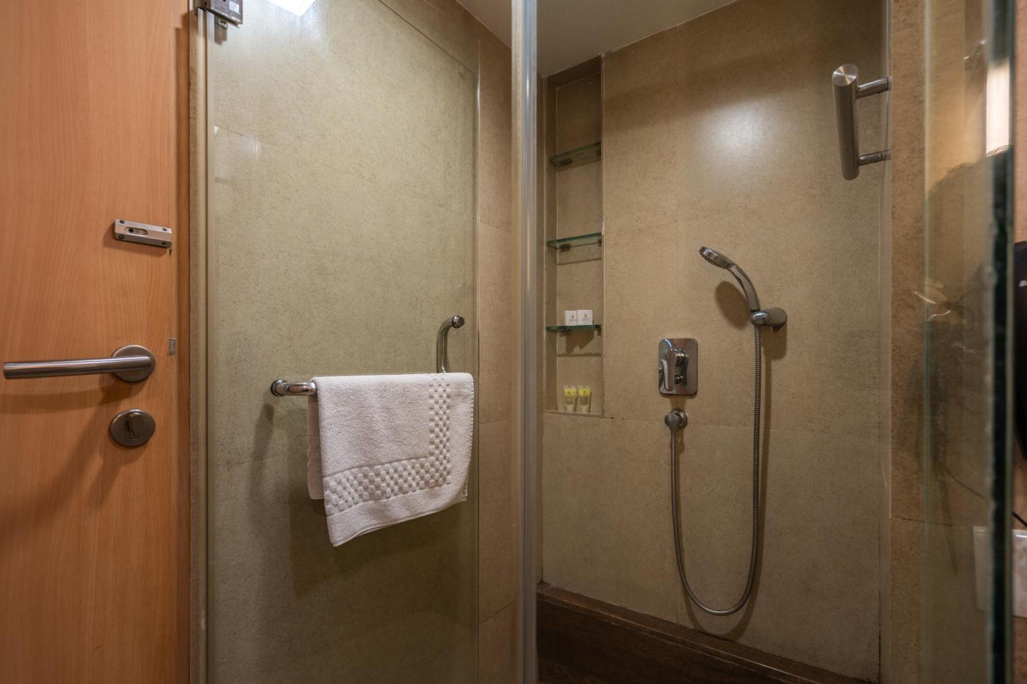 Gcc North Side Hotel Mira-Bhayandar Buitenkant foto